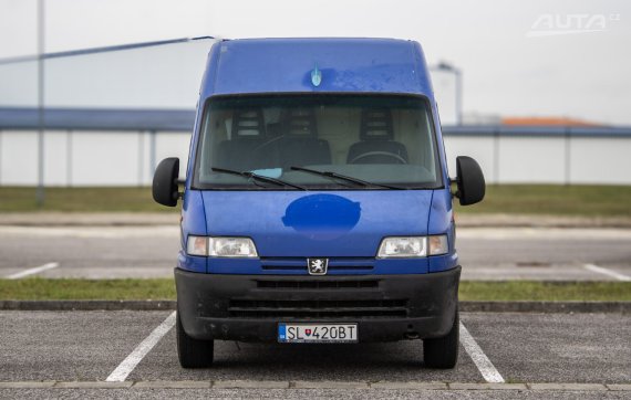 Peugeot Boxer Foodtruck 2000 modrá