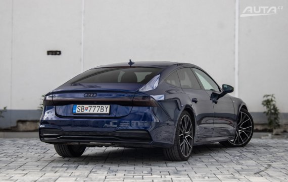Audi A7 Sportback 50 3.0 TDI S-Line Quattro 286k / AJ NA SPLÁTKY / PROTIÚČET 2018 modrá