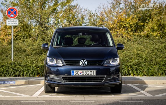 Volkswagen Sharan 2.0 TDI BMT 177k Highline, 130 kW, M6 / AJ NA SPLÁTKY / PROTIÚČET / 2015 modrá