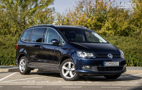 Volkswagen Sharan 2.0 TDI BMT 177k Highline, 130 kW, M6 / AJ NA SPLÁTKY / PROTIÚČET / 2015 modrá