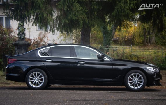 BMW Rad 5 520d G30, 140kW, M6 / AJ NA SPLÁTKY / PROTIÚČET / 2018 černá