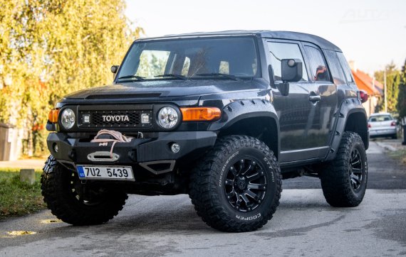 Toyota FJ Cruiser 2008 4x4 178kW AT / AJ NA SPLÁTKY / PROTIÚČET 2008 - hlavní pohled