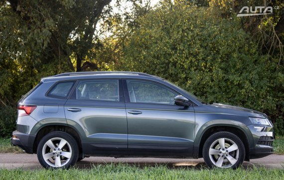 Škoda Karoq 1.0 TSI DSG, 85kW (2018) 2018 šedá