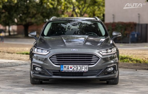 Ford Mondeo Combi 2.0 TDCi EcoBlue Titanium 110kW MT/6 2021 / AJ NA SPLÁTKY / PROTIÚČET 2021 šedá
