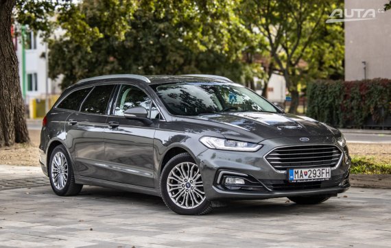 Ford Mondeo Combi 2.0 TDCi EcoBlue Titanium 110kW MT/6 2021 / AJ NA SPLÁTKY / PROTIÚČET 2021 šedá