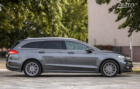 Ford Mondeo Combi 2.0 TDCi EcoBlue Titanium 110kW MT/6 2021 / AJ NA SPLÁTKY / PROTIÚČET 2021 šedá
