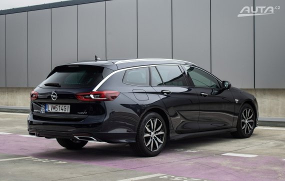 Opel Insignia ST 2.0 CDTI S&amp;S Innovation OPC Line AT8, 125 kW / AJ NA SPLÁTKY / PROTIÚČET / 2018 modrá