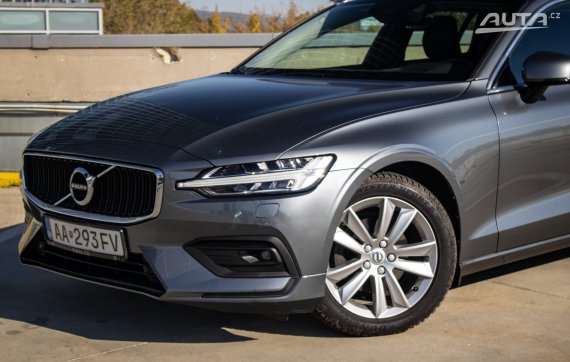 Volvo V60 B4 Momentum Pro A/T, 145 kW, A8, 5d. / AJ NA SPLÁTKY / PROTIÚČET / 2021 šedá