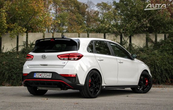 Hyundai i30 N 2.0 T-GDi N Performance, 206 kW, M6, 5d. / AJ NA SPLÁTKY / PROTIÚČET / 2022 bílá