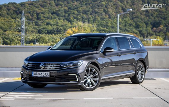 Volkswagen Passat Variant 1.4 TSI GTE PHEV, 115 kW, A6, 5d. / AJ NA SPLÁTKY / PROTIÚČET / 2021 - hlavní pohled