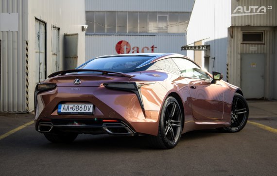 Lexus LC 500 Bespoke Build 2023 hnědá