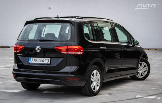 Volkswagen Touran 1.6 TDI SCR 115k, 85 kW, M6, 7 miest  / AJ NA SPLÁTKY / PROTIÚČET / 2018 černá