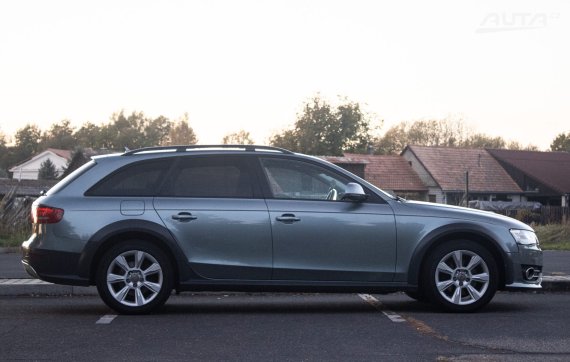 Audi A4 Allroad 2.0 TDI quattro, 105kW (2011) / AJ NA SPLÁTKY / PROTIÚČET / 2011 šedá