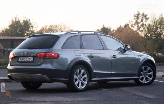 Audi A4 Allroad 2.0 TDI quattro, 105kW (2011) / AJ NA SPLÁTKY / PROTIÚČET / 2011 šedá