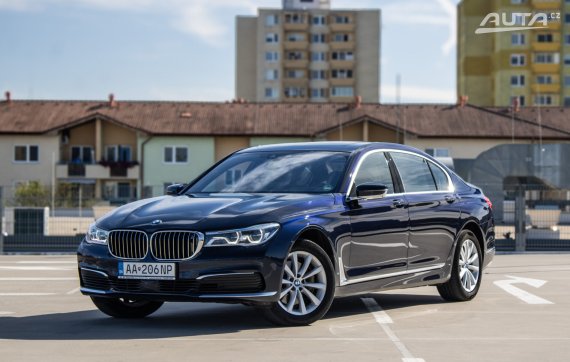 BMW Rad 7 740Ld Pure Excellence LWB xDrive 235kW AT/8 2016 / AJ NA SPLÁTKY / PROTIÚČET 2016 - hlavní pohled