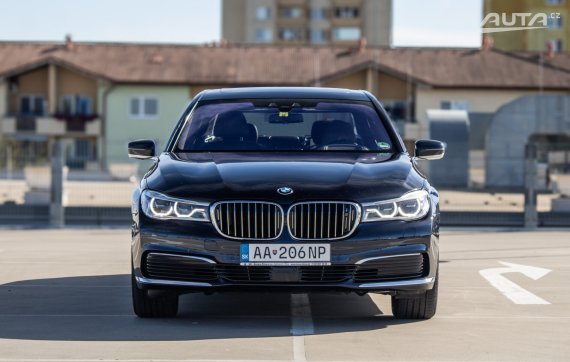 BMW Rad 7 740Ld Pure Excellence LWB xDrive 235kW AT/8 2016 / AJ NA SPLÁTKY / PROTIÚČET 2016 modrá