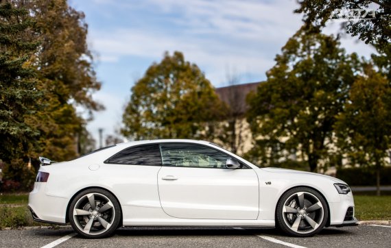 Audi RS5 Quattro 331kW 2012 2012 bílá