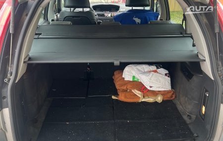 Citroen Grande Picasso 2012 stříbrná metalíza