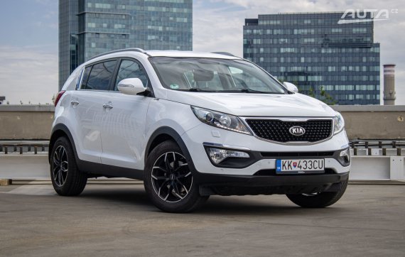 Kia Sportage 1.7 CRDi 2WD Platinum, 85kW, M6 / AJ NA SPLÁTKY / PROTIÚČET / 2014 bílá