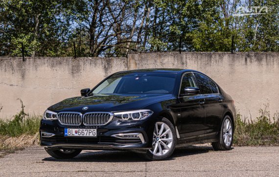 BMW Rad 5 520d xDrive A/T Luxury Line 2017 - hlavní pohled