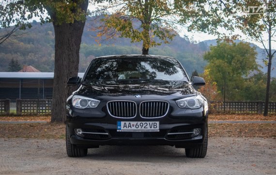 BMW Rad 5 GT 530d xDrive Gran Turismo, 180 kW, A8, 5d. / AJ NA SPLÁTKY / PROTIÚČET / 2012 černá