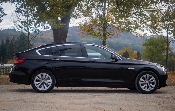 BMW Rad 5 GT 530d xDrive Gran Turismo, 180 kW, A8, 5d. / AJ NA SPLÁTKY / PROTIÚČET / 2012 černá