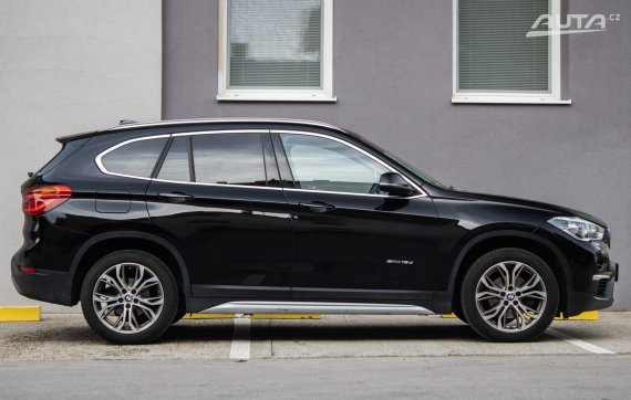 BMW X1 sDrive18d xLine A/T, 110kW (2016) / AJ NA SPLÁTKY / PROTIÚČET / 2016 černá