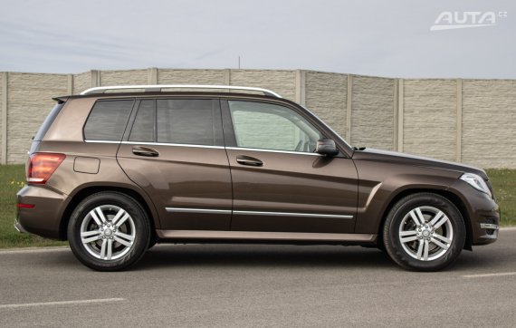 Mercedes-Benz GLK 220 CDI BlueEFFICIENCY 4MATIC A/T, 125 kW, A7 / AJ NA SPLÁTKY / PROTIÚČET / 2014 hnědá