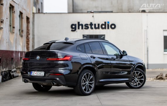 BMW X4 xDrive30d M Sport 210kW AT/8 2021 / AJ NA SPLÁTKY / PROTIÚČET 2021 šedá