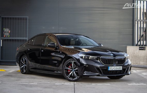 BMW i5 eDrive40 M Sport, 250kW, 5d. / AJ NA SPLÁTKY / PROTIÚČET / 2025 černá