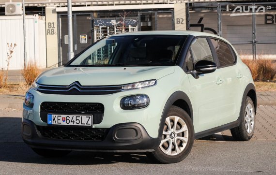Citroën C3 1.2 Puretech, 61kW (2018) / AJ NA SPLÁTKY / PROTIÚČET / 2018 - hlavní pohled