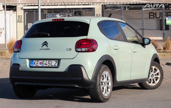 Citroën C3 1.2 Puretech, 61kW (2018) / AJ NA SPLÁTKY / PROTIÚČET / 2018 zelená