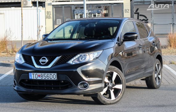 Nissan Qashqai 1.5 dCi, 81kW (2015) / AJ NA SPLÁTKY / PROTIÚČET / 2015 - hlavní pohled