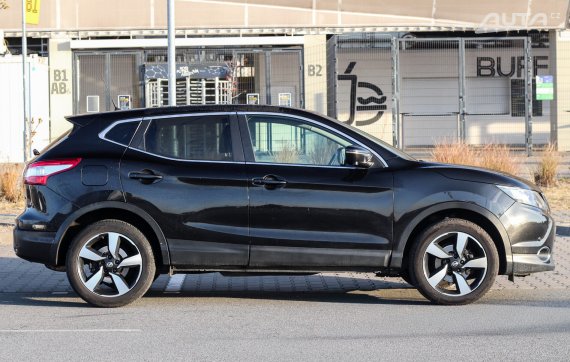 Nissan Qashqai 1.5 dCi, 81kW (2015) / AJ NA SPLÁTKY / PROTIÚČET / 2015 černá
