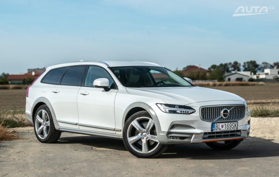 Volvo V90 T5 Cross Country Ocean Race 184kW AT/8 2018 AWD / AJ NA SPLÁTKY / PROTIÚČET 2018 bílá