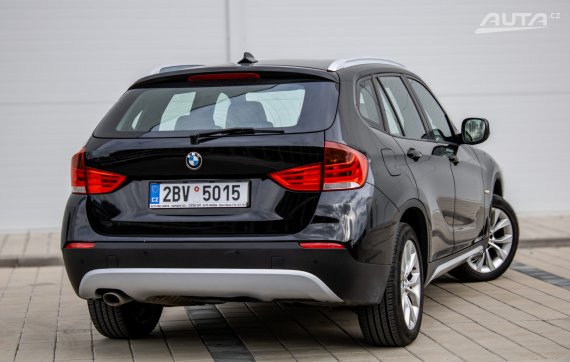 BMW X1 xDrive 18D 105kW 2011 2011 černá