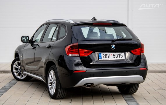 BMW X1 xDrive 18D 105kW 2011 2011 černá