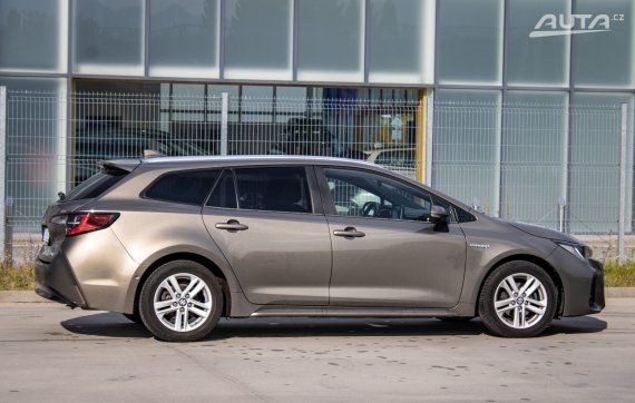 Suzuki Swace 1.8 Hybrid GLX CVT, 72 kW, A1, 5d. / AJ NA SPLÁTKY / PROTIÚČET / 2020 zelená
