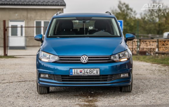 Volkswagen Touran 1.6 TDI - 7 Miestne 2018 modrá
