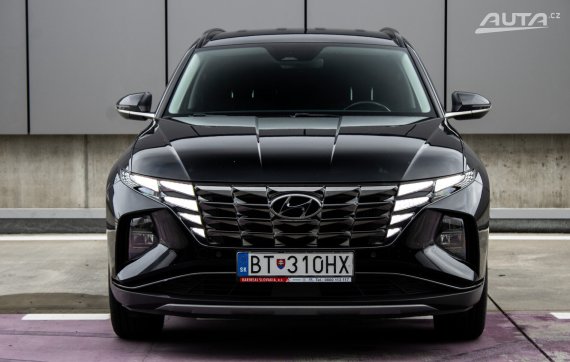 Hyundai Tucson 1.6 T-GDi HEV 132kW AT/6 2023 / AJ NA SPLÁTKY / PROTIÚČET 2023 černá