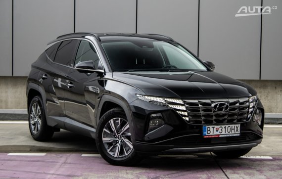Hyundai Tucson 1.6 T-GDi HEV 132kW AT/6 2023 / AJ NA SPLÁTKY / PROTIÚČET 2023 černá