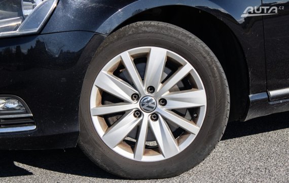 Volkswagen Passat Variant 2.0 TDI, 103kW (2014) / AJ NA SPLÁTKY / PROTIÚČET / 2014 černá