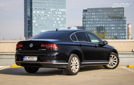 Volkswagen Passat 2.0 TDI BMT Highline, 110kW, M6, 4d. / AJ NA SPLÁTKY / PROTIÚČET / 2014 černá
