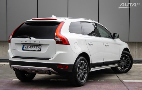 Volvo XC60 D5 158kW Geartronic AWD 2011 / AJ NA SPLÁTKY / PROTIÚČET 2011 bílá