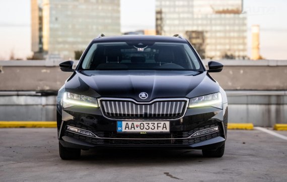 Škoda Superb Combi 1.4 TSI PHEV AT/6 115kW 2020 / AJ NA SPLÁTKY / PROTIÚČET 2020 černá