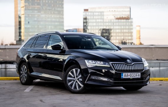 Škoda Superb Combi 1.4 TSI PHEV AT/6 115kW 2020 / AJ NA SPLÁTKY / PROTIÚČET 2020 černá