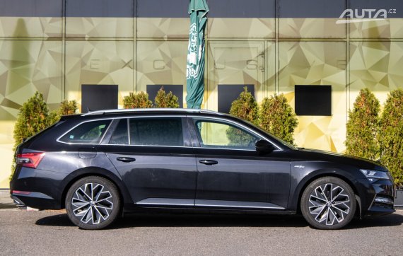 Škoda Superb Combi 2.0 TDI L&amp;K DSG, 140kW (2019) / AJ NA SPLÁTKY / PROTIÚČET / 2019 černá