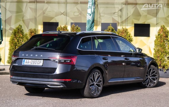 Škoda Superb Combi 2.0 TDI L&amp;K DSG, 140kW (2019) / AJ NA SPLÁTKY / PROTIÚČET / 2019 černá