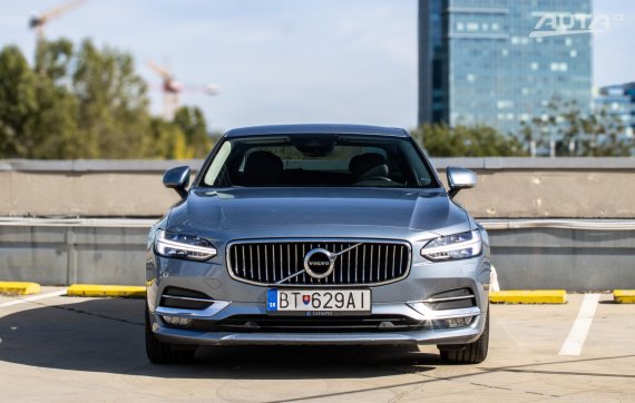 Volvo S90 D5 2.0L AWD AT/8 173kW 2018 / AJ NA SPLÁTKY / PROTIÚČET 2018 modrá