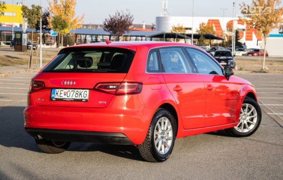 Audi A3 Sportback 1.2 TFSI, 81kW (2016) / AJ NA SPLÁTKY / PROTIÚČET / 2016 červená
